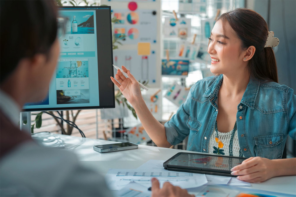 How to Steal Your Competitors’ Customers: A Practical Guide for Smarter Marketing